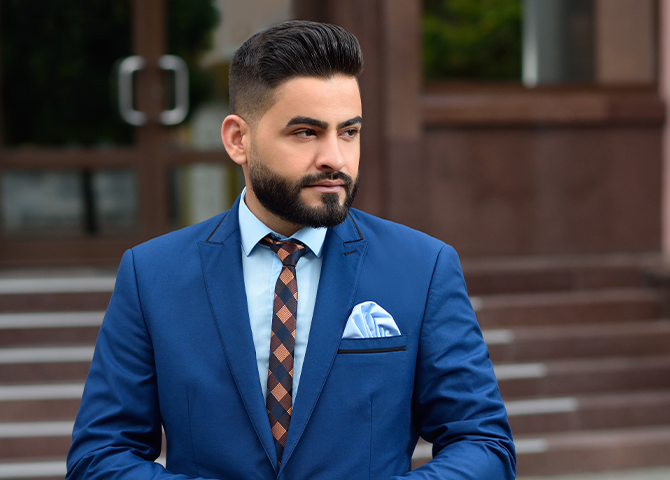 How to Pair a Blue Shirt with a Blazer for Effortless Elegance